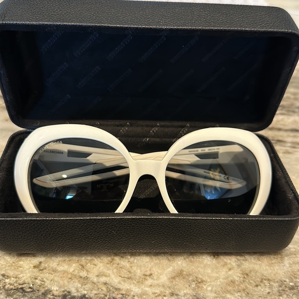 Sunglasses white Balenciaga - Picture 5 of 5